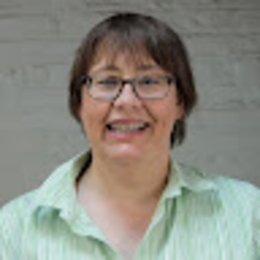 Meet your Posher, Dana